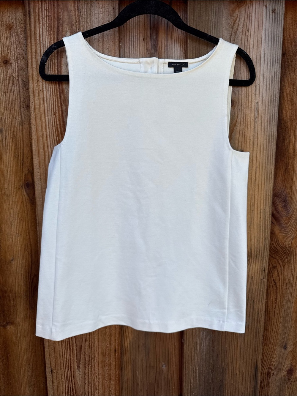 Ann Taylor White Sleeveless Crewneck Shell